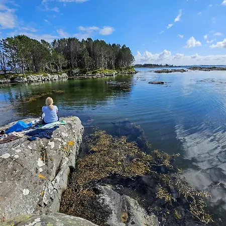 Holiday home Cozy In With Wifi Floro